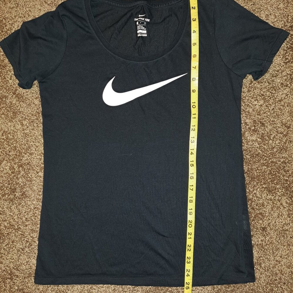 Nike Women's Dri-FIT Athletic Cut Short Sleeve Graphic Swoosh T-Shirt - Picture 3 of 8